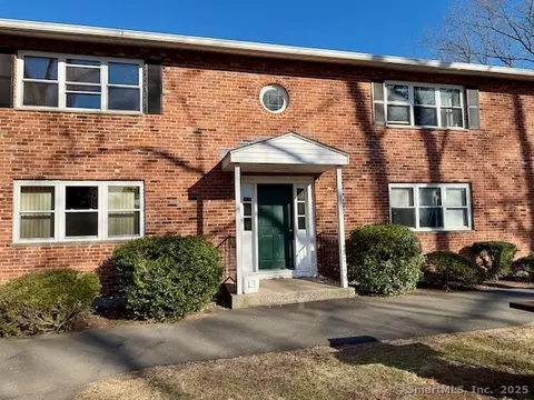 482 Oak Ave #60, Cheshire, CT 06410