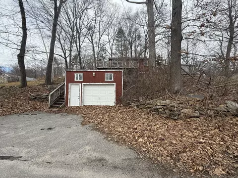 22 Lakeview Dr, Ashford, CT 06278