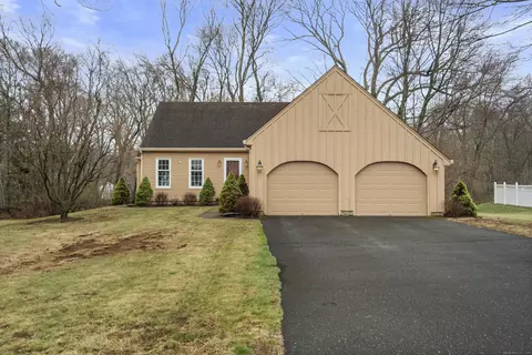 135 Butternut Ln, Southington, CT 06489