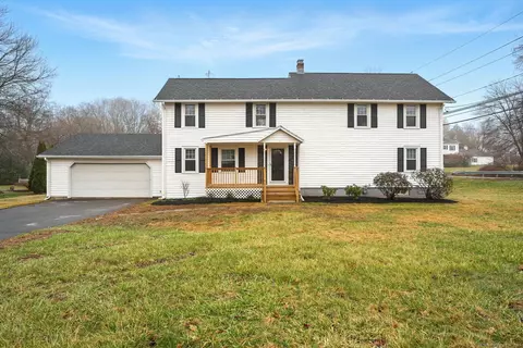 1 River Bend Ln, Windsor, CT 06095