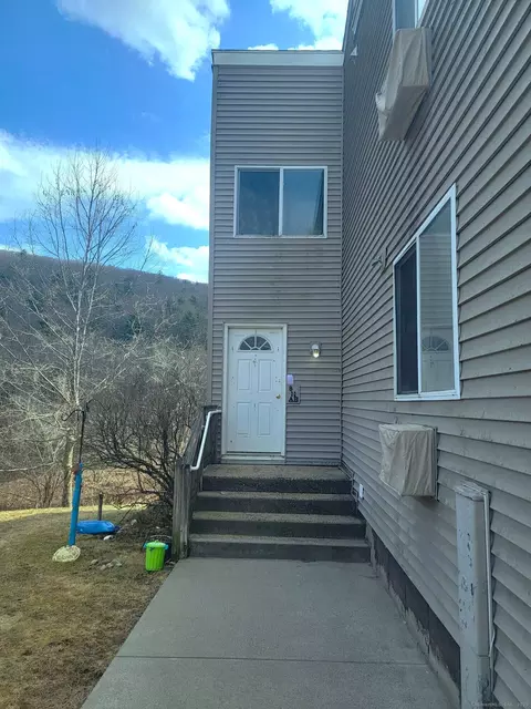 220 Main St #8A, New Hartford, CT 06057