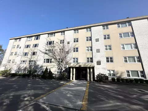 707 Mix Ave #47, Hamden, CT 06514