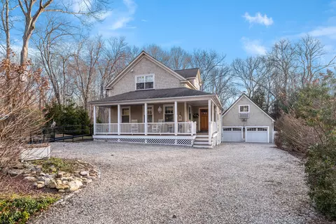 96 Ironworks Rd, Clinton, CT 06413
