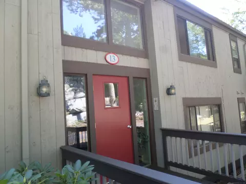 13 Harbour Vlg #D, Branford, CT 06405