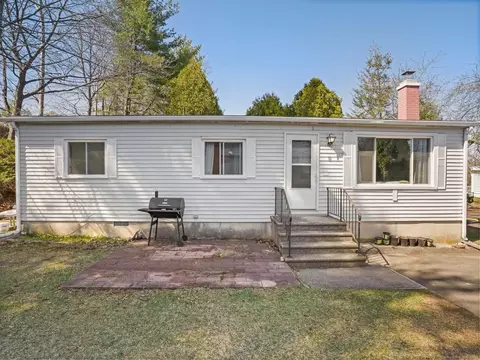 9 Crescent Park Rd, Westport, CT 06880