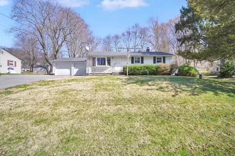 6 Lynn Dr, Vernon, CT 06066
