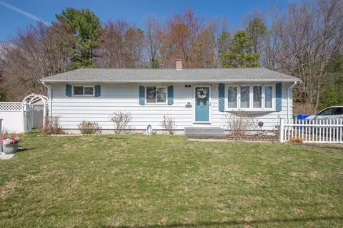 26 Roosevelt Blvd, Enfield, CT 06082