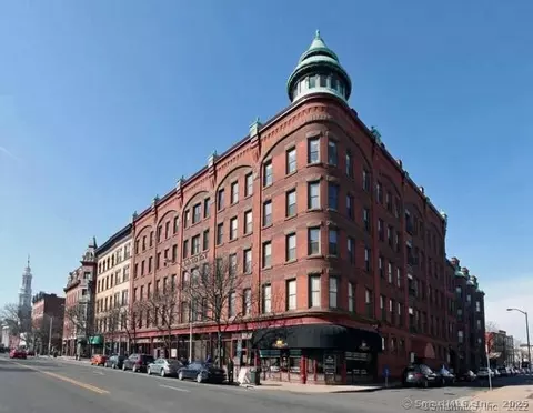 1 Linden Pl #504, Hartford, CT 06106