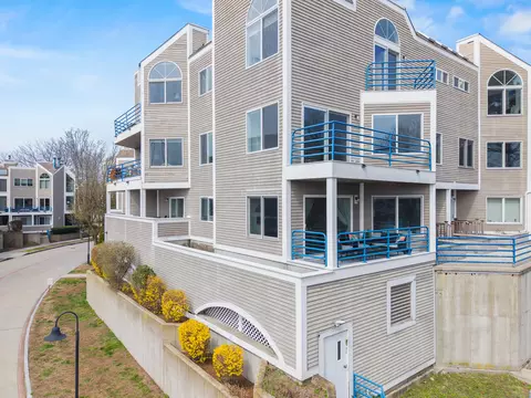 1 Harbour Close Close #1, New Haven, CT 06519