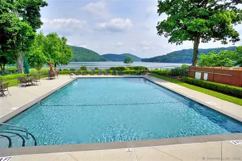16 Hayestown Rd #C301, Danbury, CT 06811