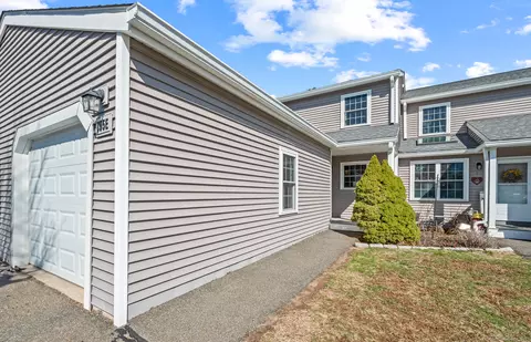 795 Long Hill Rd #E, Middletown, CT 06457