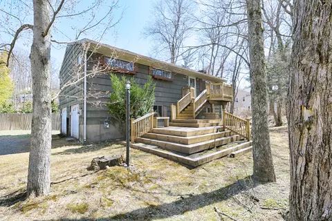 5 Carlisle Ct, Westport, CT 06880