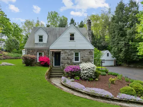 7 Scribner Hts, Norwalk, CT 06854