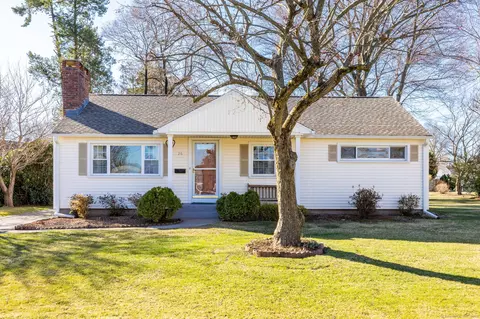 26 Merriman Rd, Wethersfield, CT 06109
