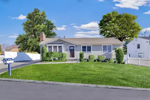 154 Warsaw St, Fairfield, CT 06825