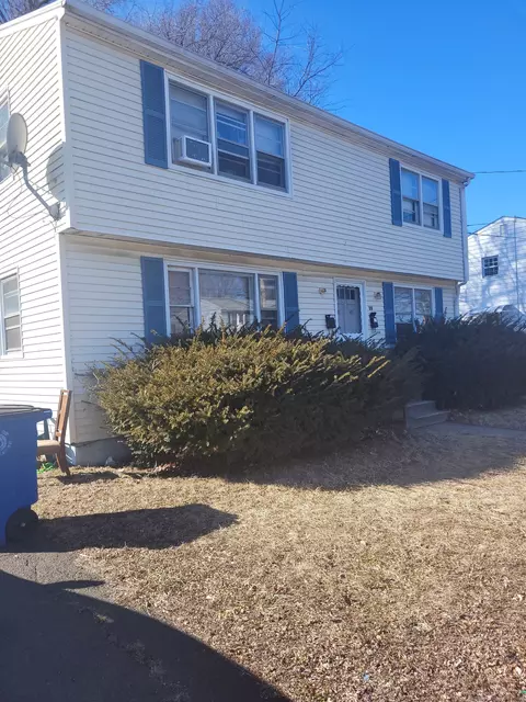 18 Elizabeth Ann Dr, New Haven, CT 06512