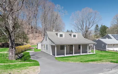 27 Cherry Ln, Bethel, CT 06801
