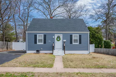43 S Hawthorne St, Manchester, CT 06040