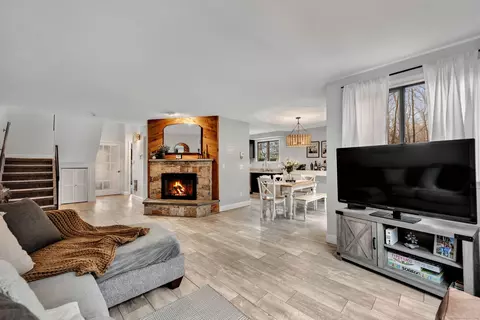 342 Ledge Dr #342, Torrington, CT 06790