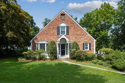 127 Richmond Hill Rd, New Canaan, CT 06840