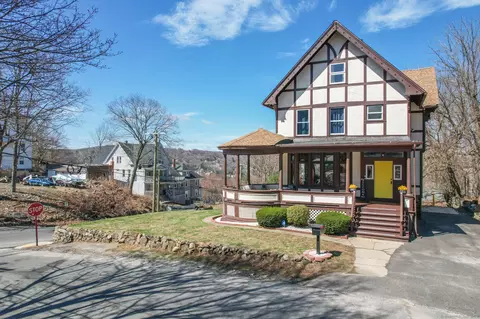 287 Lincoln St, Waterbury, CT 06710