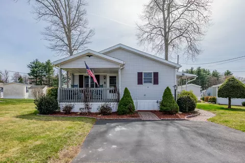 15 Oak Rd, Southington, CT 06489