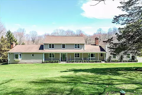 75 Codfish Hill Rd, Bethel, CT 06801