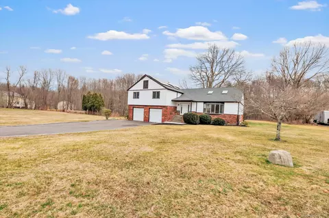 70 Georges Ln, Monroe, CT 06468