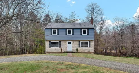 50 Oxbow Dr, Avon, CT 06001