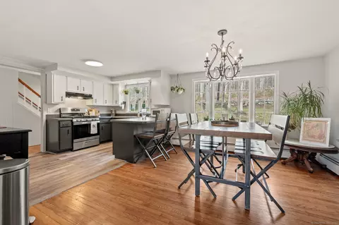 106 Neck Rd, Old Lyme, CT 06371
