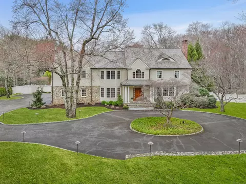 652 Ponus Rdg, New Canaan, CT 06840