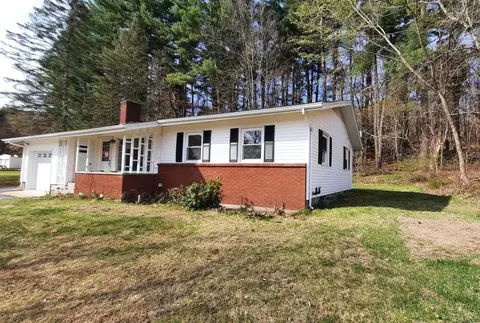 172 Sabin St, Putnam, CT 06260