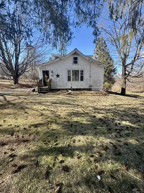 17 Volpi Rd, Bolton, CT 06043