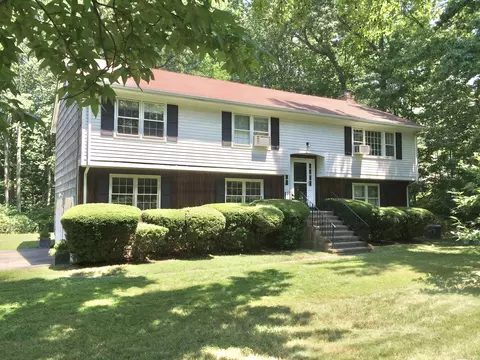 17 Silver Lakes Dr, Darien, CT 06820