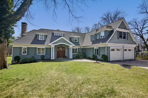 19 Bayberry Ln, Darien, CT 06820