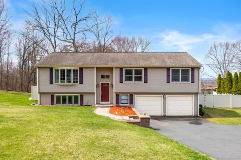 18 Stein Rd, Ellington, CT 06029