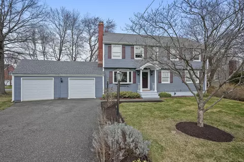 6 Soundview Ave, Trumbull, CT 06611