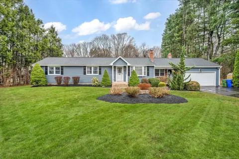 1 Walnut Tree Rd, Cromwell, CT 06416