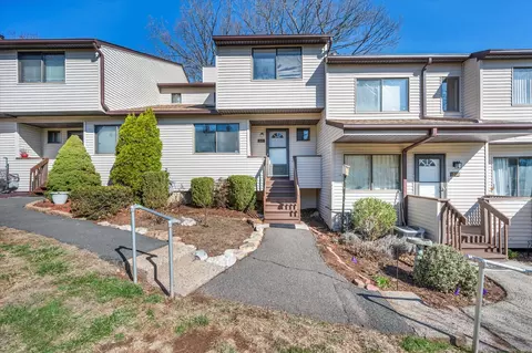517 Cypress Rd #517, Newington, CT 06111