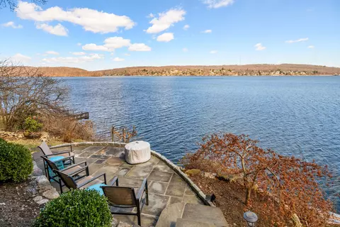 29 Deer Run, New Fairfield, CT 06812