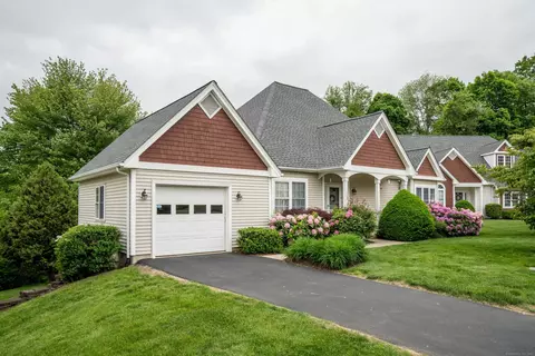 175 Thistle Pond Dr #175, Bloomfield, CT 06002