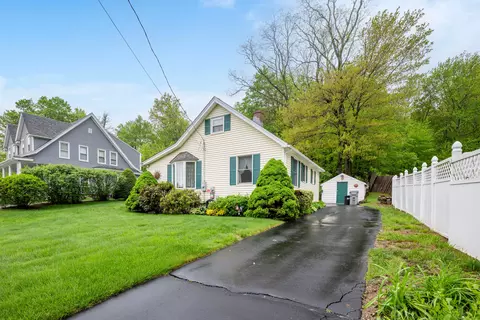 39 Smith St, Bristol, CT 06010