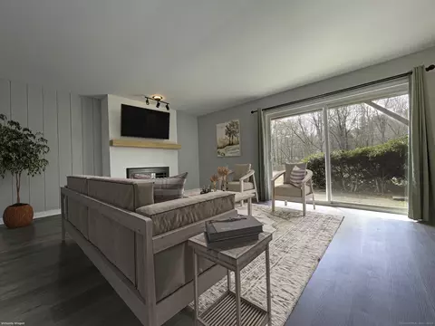 229 Bacon Pond Rd #132, Woodbury, CT 06798