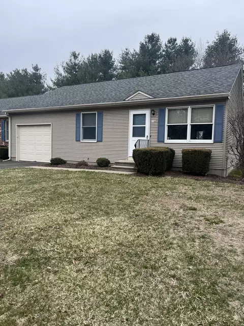 102 N Maple St #11A, Enfield, CT 06082