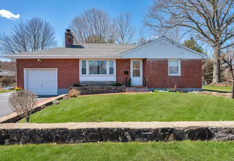 13 Catherine St, Cromwell, CT 06416
