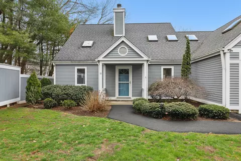 18 Centre Village Dr #18, Madison, CT 06443