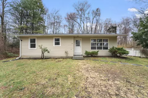 27 Wieting Rd, New Milford, CT 06776