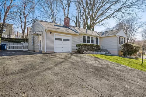 149 Plankton St, Bridgeport, CT 06606