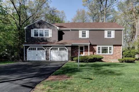 52 Heritage Dr, Southington, CT 06489