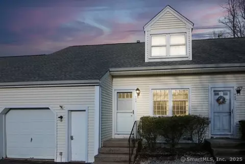 448 Dowd Ave #448, Canton, CT 06019